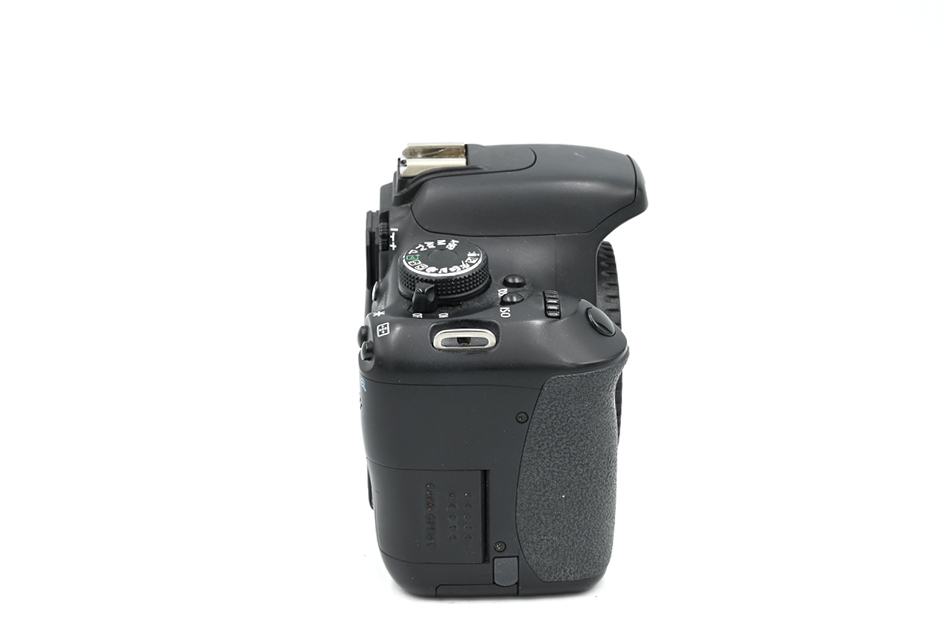 Зеркальный фотоаппарат Canon EOS 600D Body (состояние 4) (б/у)