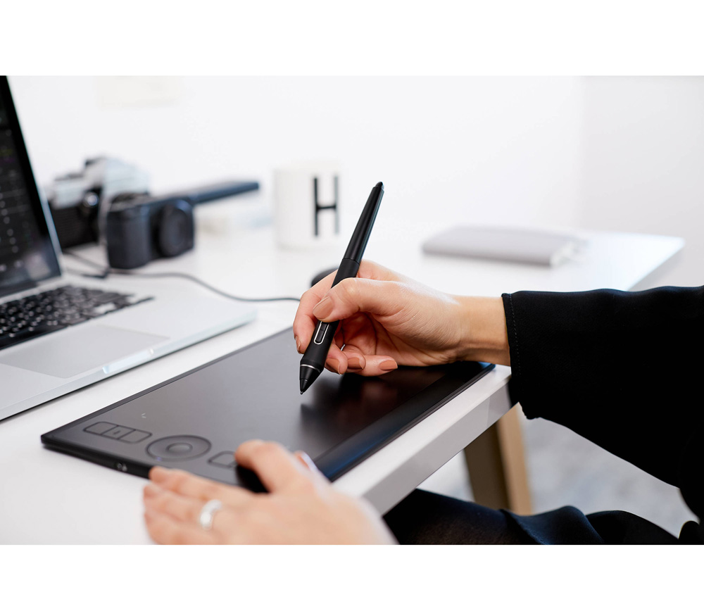 Графический планшет Wacom Intuos Pro S Small (2019, PTH460K0B)