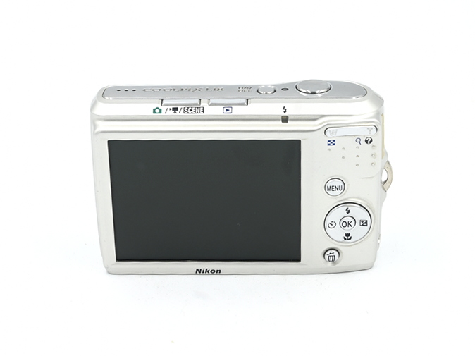 Компактный фотоаппарат Nikon Coolpix L18 Silver (состояние 5-) (б/у)