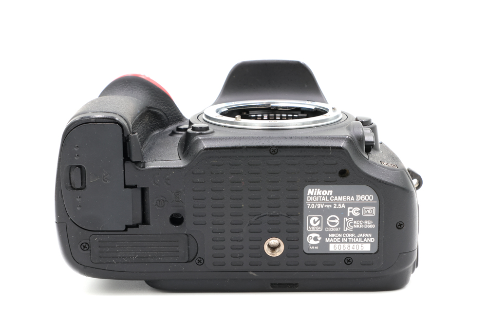 Зеркальный фотоаппарат Nikon D600 Body (состояние 4) (б/у)