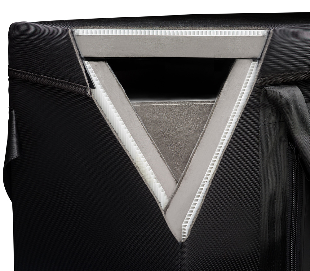 Чемодан на колесах Tenba Roadie Air Case Roller 21