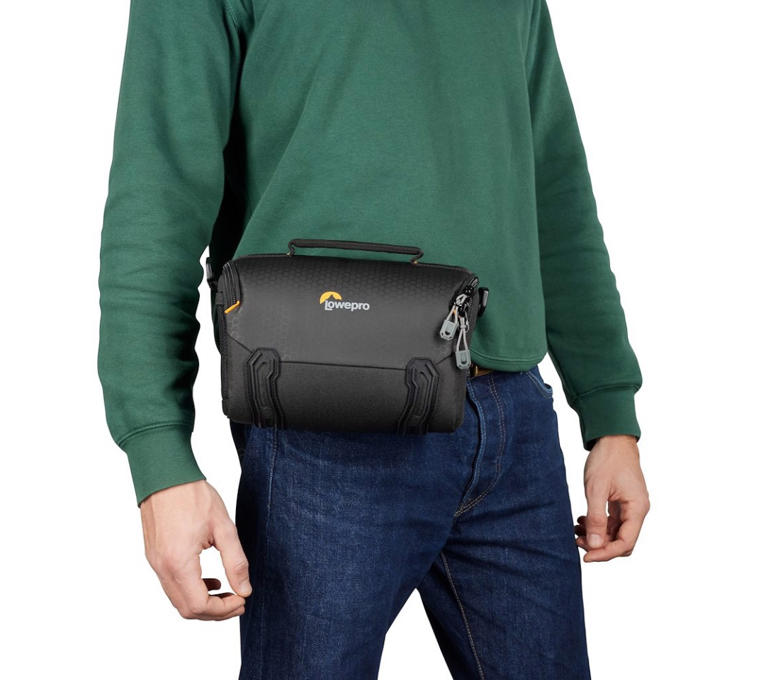 Сумка Lowepro Adventura SH 140 III, черный