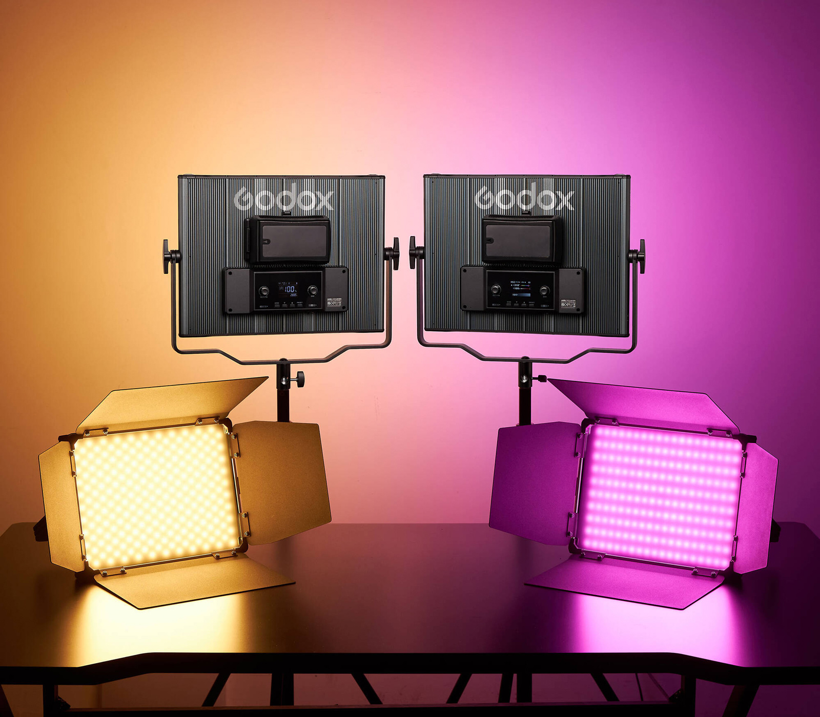 Осветитель Godox LDX100R, 2500~10000К, RGB, 118 Вт