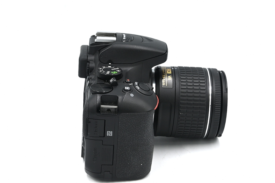 Зеркальный фотоаппарат Nikon D5600 Kit AF-P 18-55mm VR DX (состояние 5) (б/у)