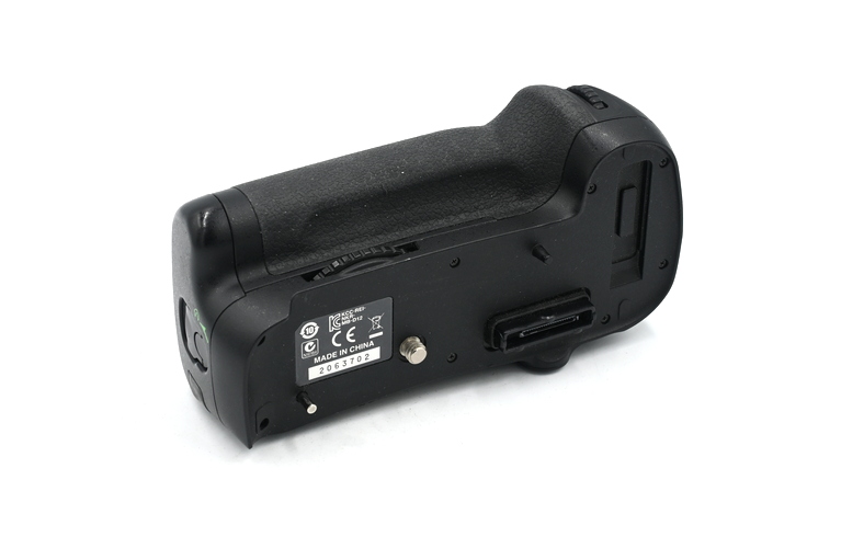 Зеркальный фотоаппарат Nikon D800e MB-D12 Battery Grip Kit (состояние 4) (б/у)