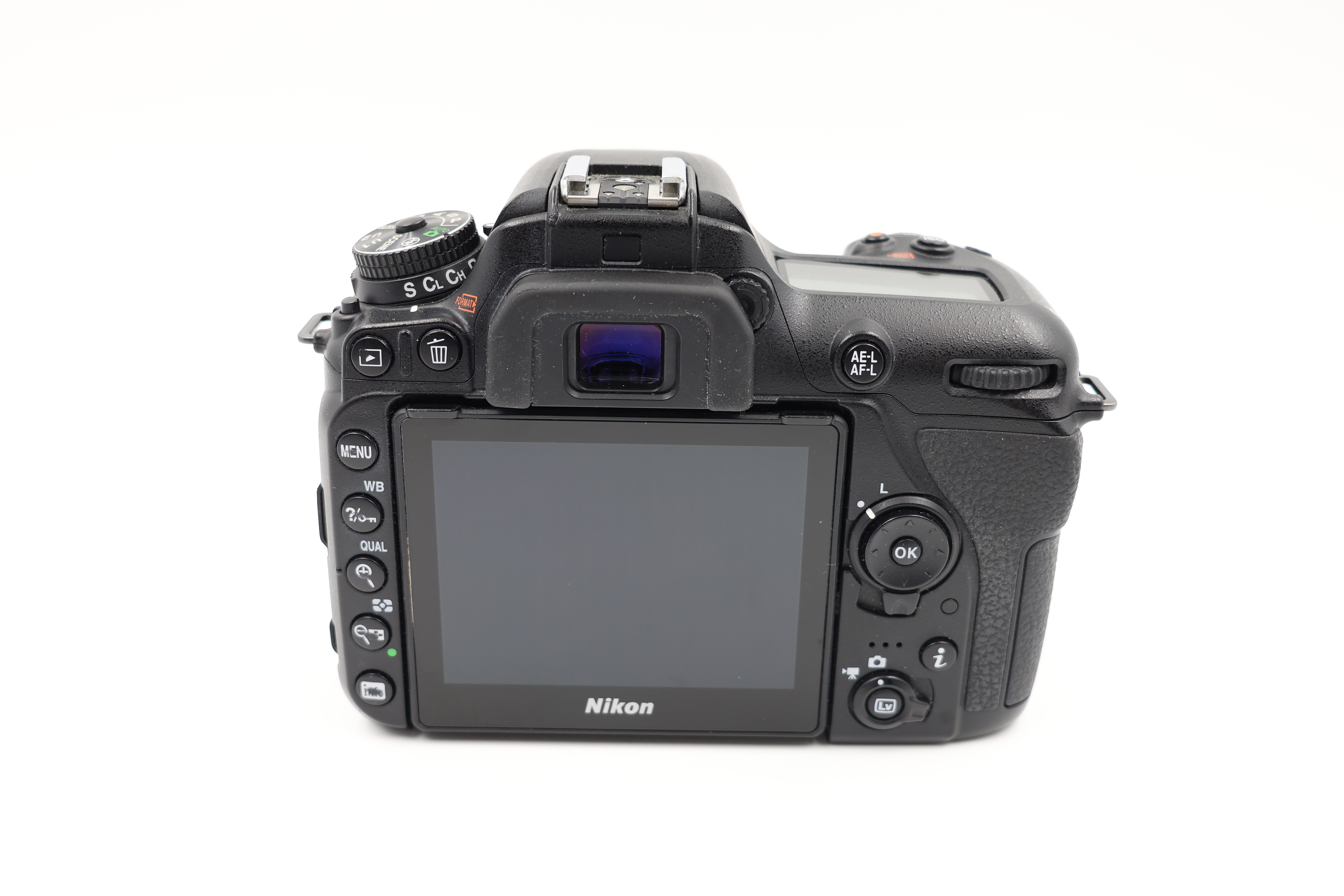 Зеркальный фотоаппарат Nikon D7500 Body (состояние 4) (б/у)