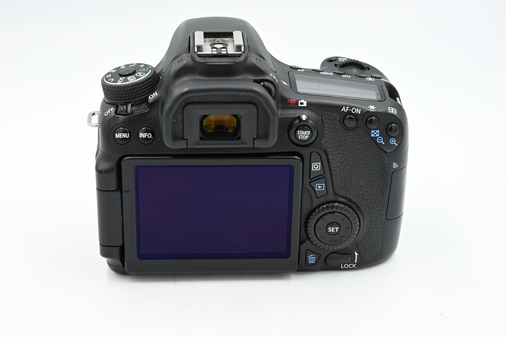 Зеркальный фотоаппарат Canon EOS 70D Body (состояние 5-) (б/у)
