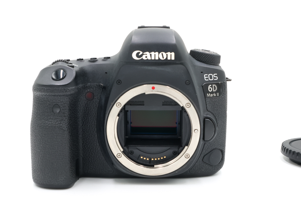 Зеркальный фотоаппарат Canon EOS 6D Mark II Body (состояние 4) (б/у)