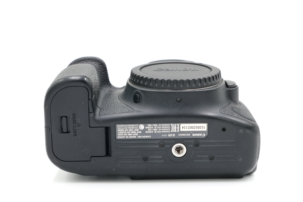 Зеркальный фотоаппарат Canon EOS 6D Mark II Body (состояние 4) (б/у)