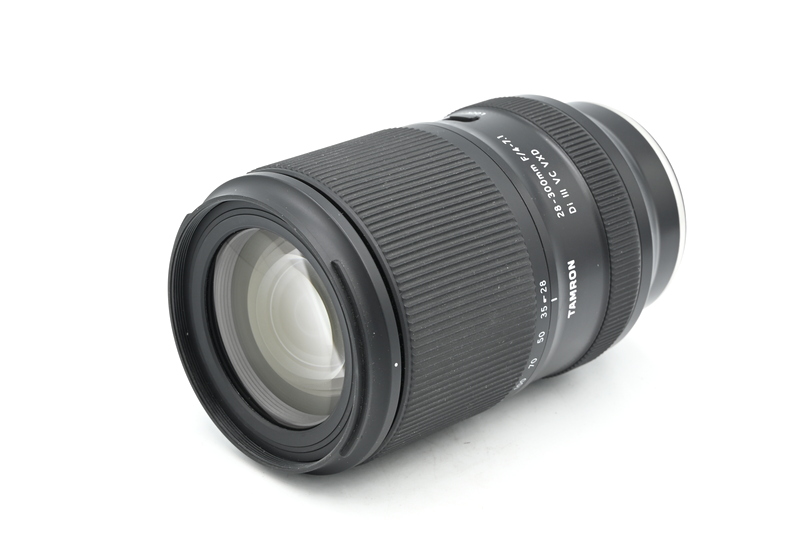 Объектив Tamron 28-300mm f/4-7.1 Di III VC VXD Sony E (состояние 5) (б/у)