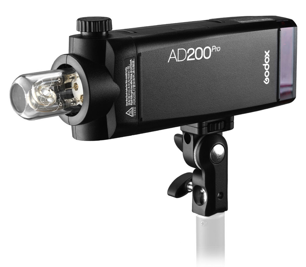 Вспышка Godox Witstro AD200Pro (со шторками BD-07)