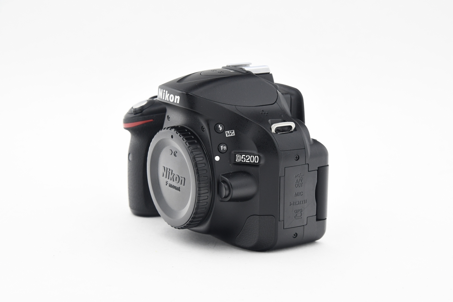 Зеркальный фотоаппарат Nikon D5200 Body (состояние 5) (б/у)