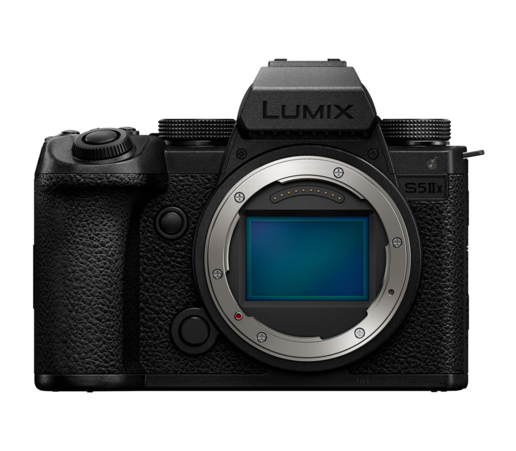 Беззеркальный фотоаппарат Panasonic Lumix S5 II X Body