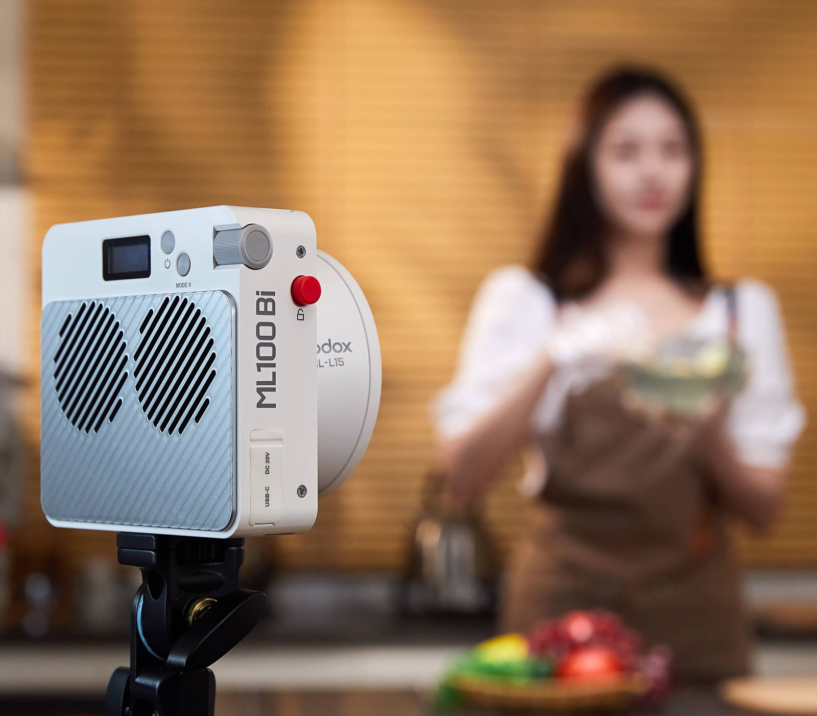 Осветитель Godox ML100Bi, 100 Вт, 2800-6500К, Godox mount
