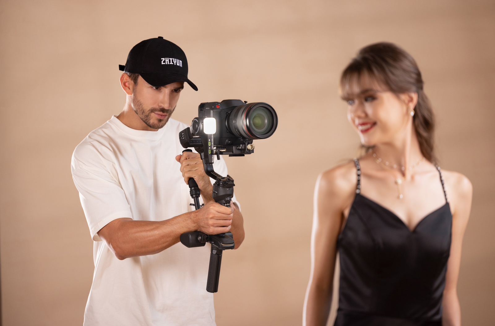 Стабилизатор Zhiyun Crane 4 Combo Kit, электронный