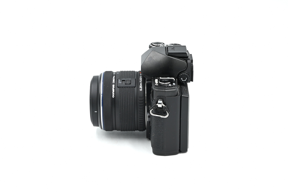 Беззеркальный фотоаппарат Olympus OM-D E-M10 Mark II Body черный (состояние 5-) (б/у)