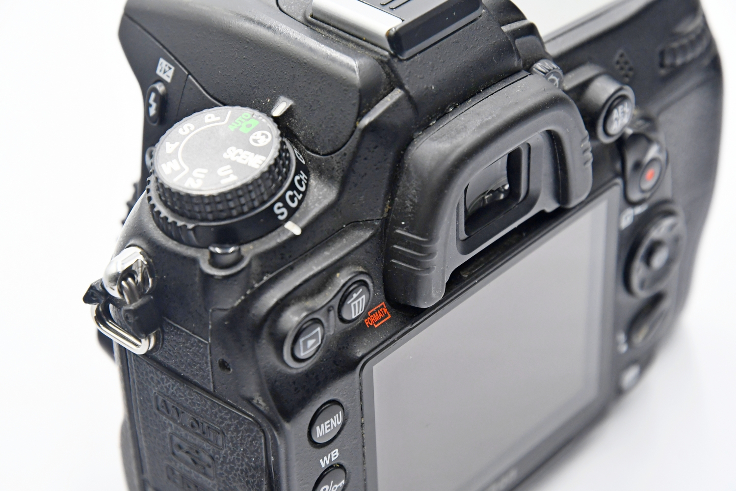 Зеркальный фотоаппарат Nikon D7000 Body (состояние 4-) (б/у)