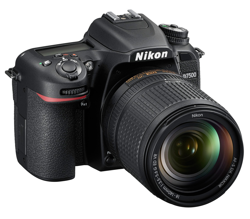 Зеркальный фотоаппарат Nikon D7500 Kit AF-S 18-140 VR DX
