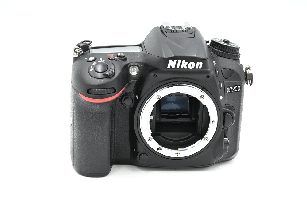 Зеркальный фотоаппарат Nikon D7200 Body (состояние 5) (б/у)