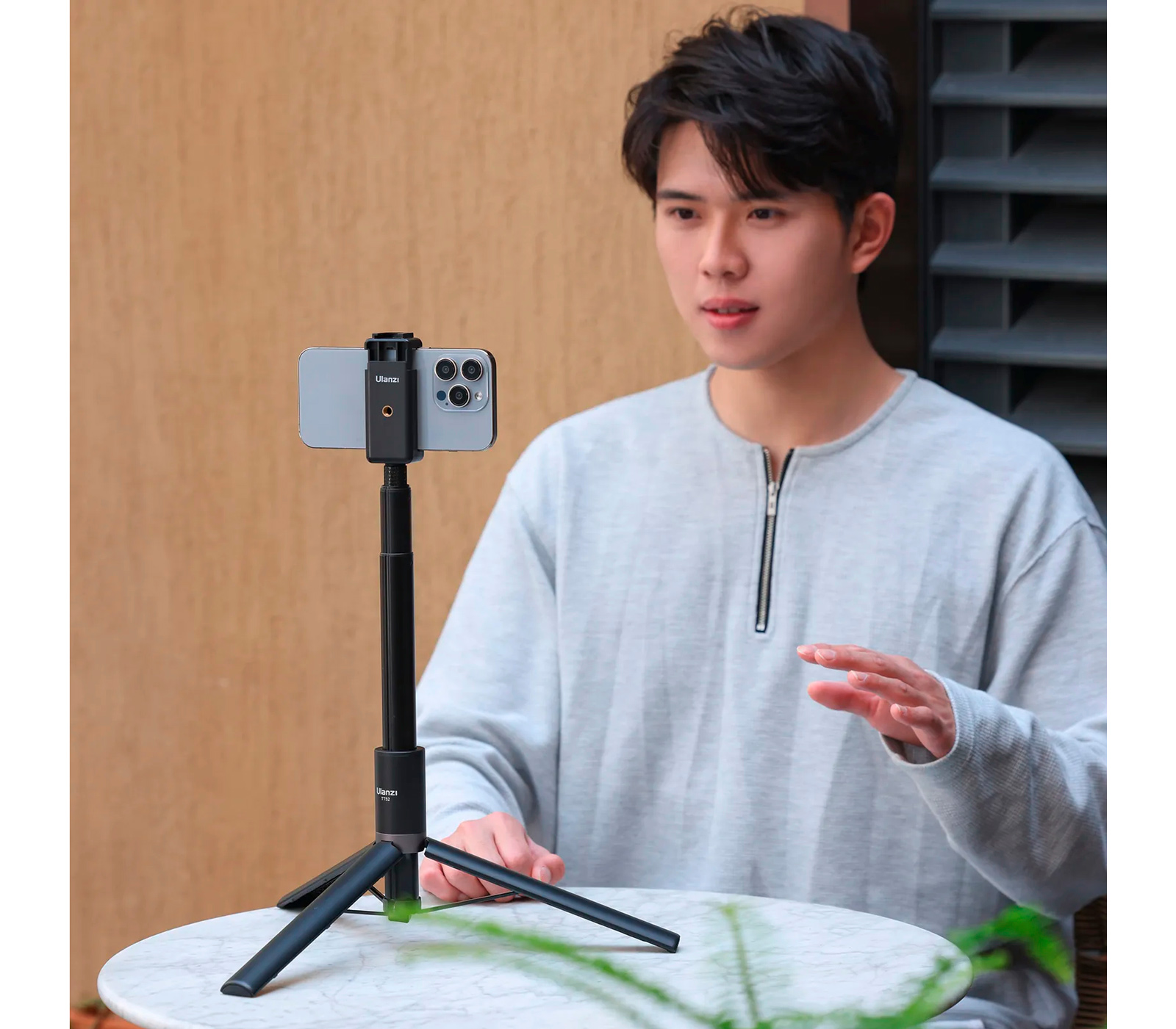 Монопод для селфи Ulanzi TT52 Selfie Stick, 1.5 м, с треногой