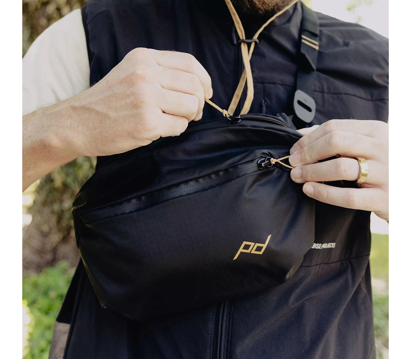 Сумка-слинг Peak Design Outdoor Sling 4L, черная