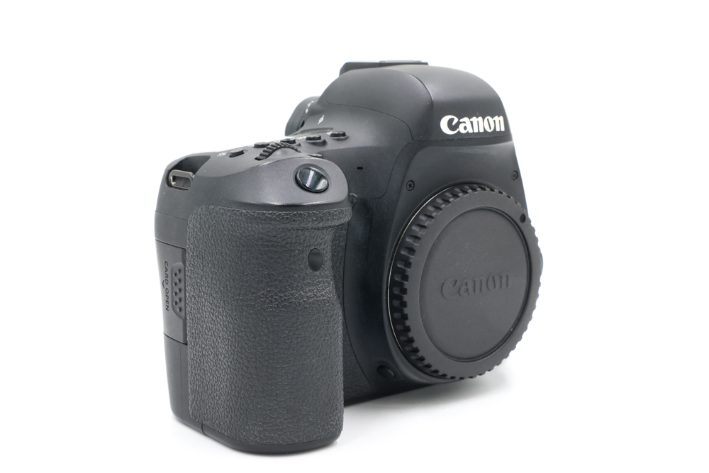 Зеркальный фотоаппарат Canon EOS 6D Mark II Body (состояние 4) (б/у)