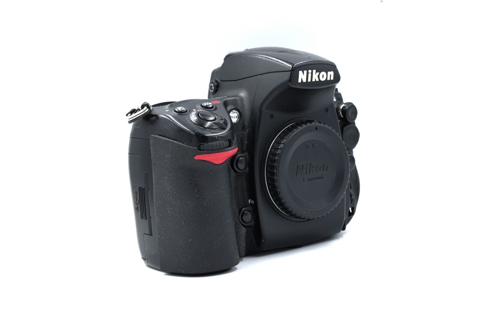 Зеркальный фотоаппарат Nikon D700 body (состояние 4-) (б/у)