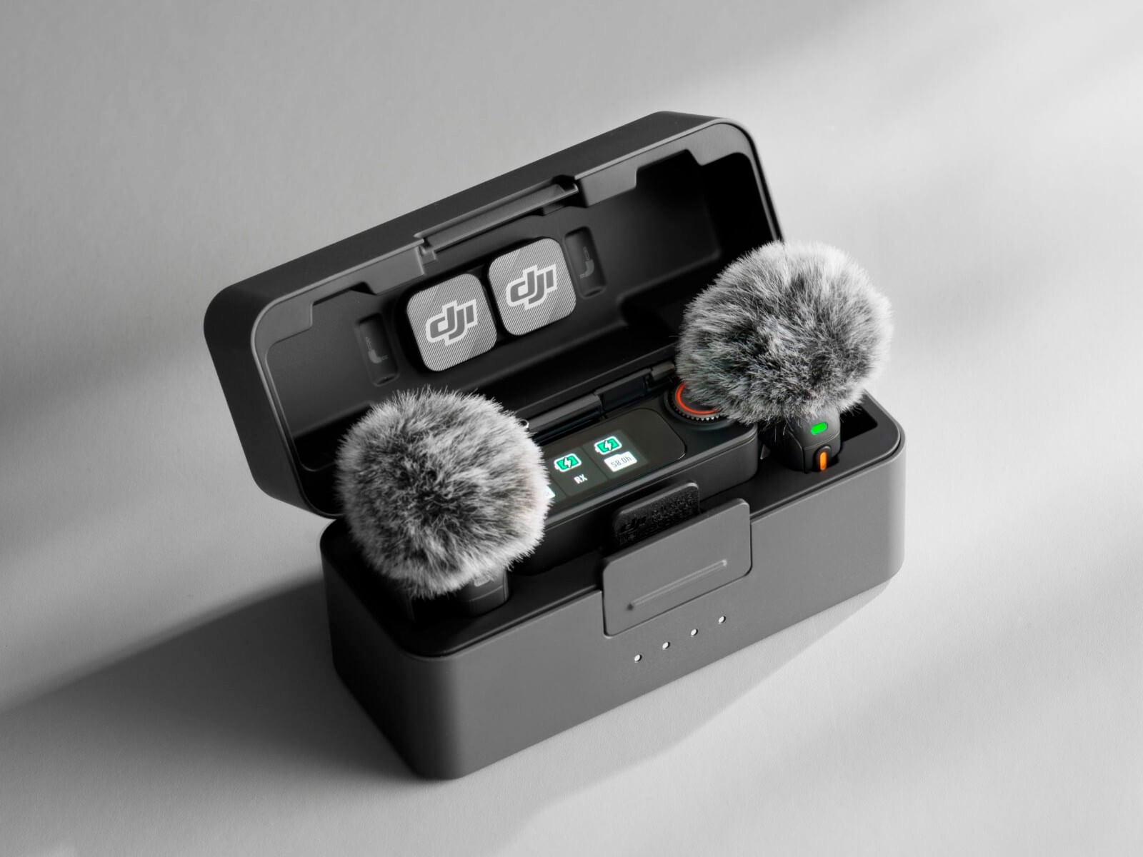 Беспроводная система DJI Mic 3, 2 микрофона + 1 приемник, 3.5 мм + USB-C
