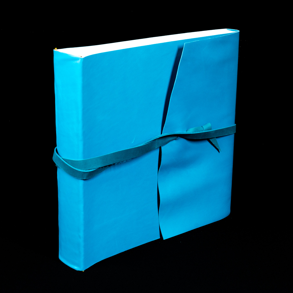 Кожаный фотоальбом Florentia 30х30 см, 100 страниц "Tifani " бирюзовый