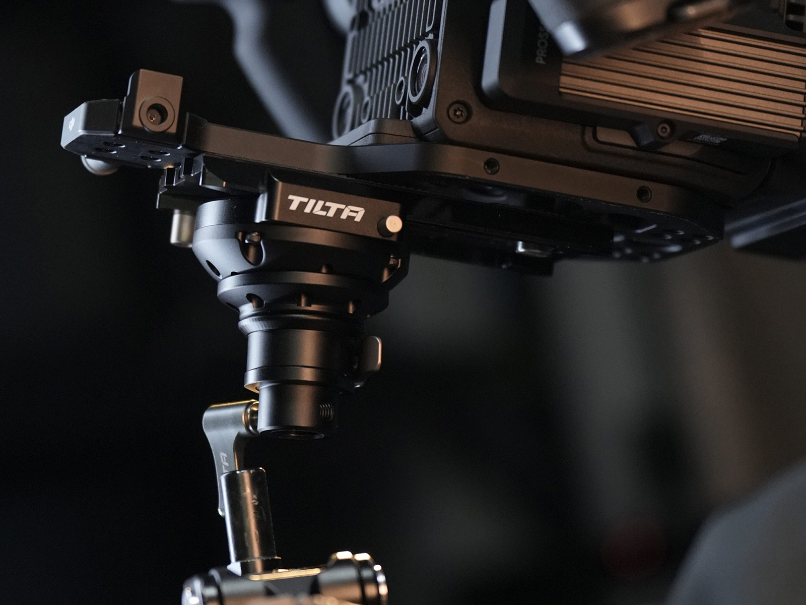 Система поддержки Tilta Float Handheld Support System