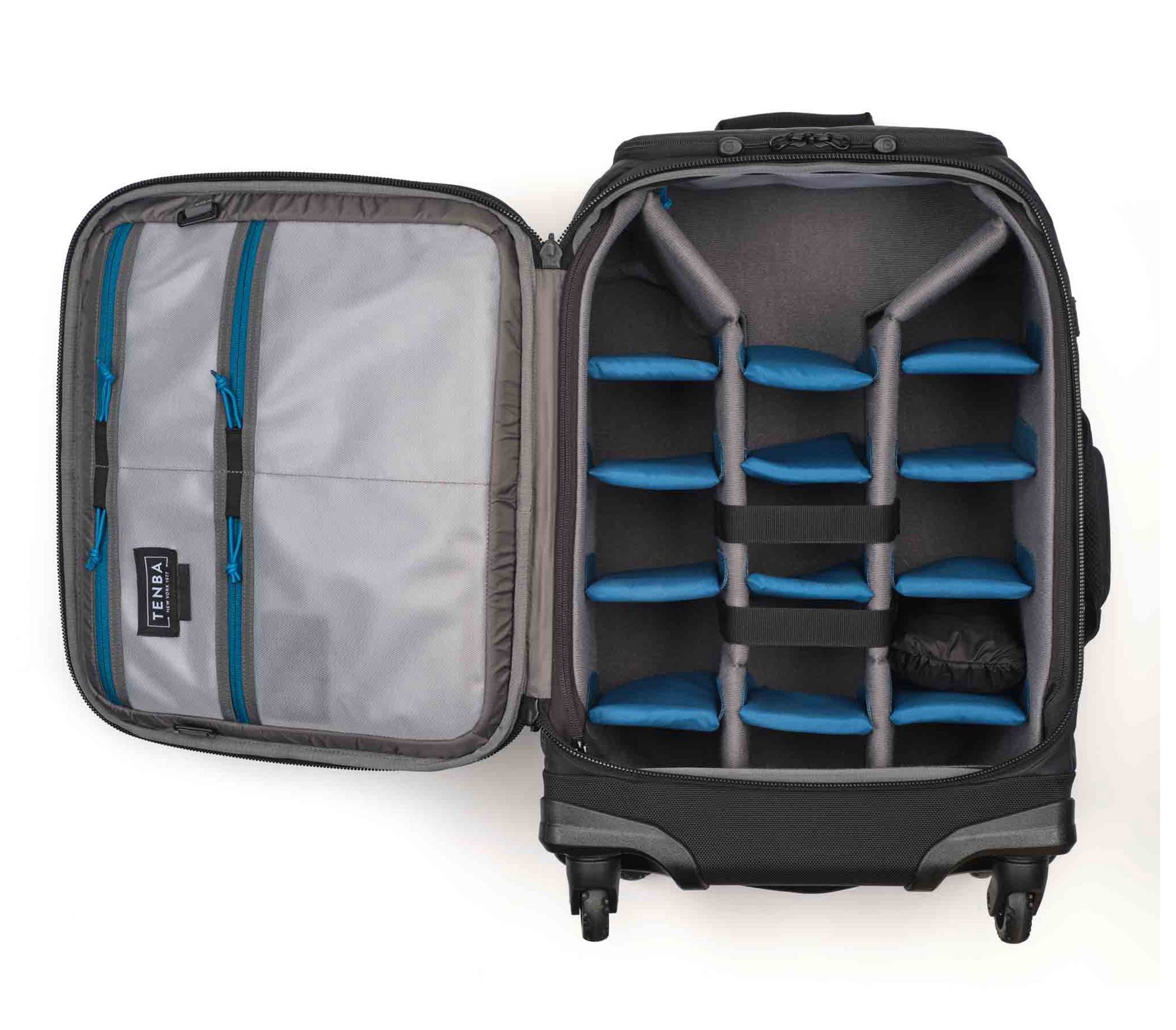Чемодан-рюкзак на колесах Tenba Axis v2 28L Spinner Backpack Black