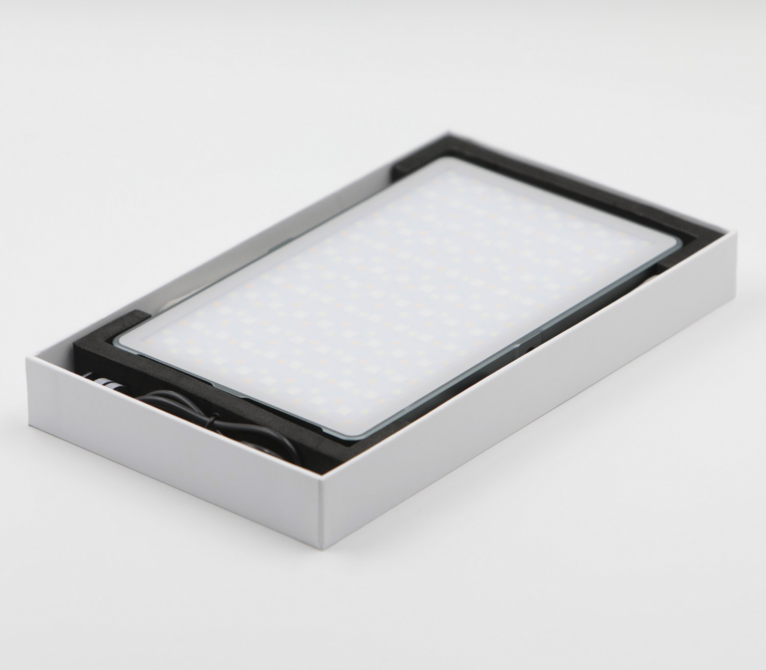 Осветитель Fujimi FJL-RGB276, RGB, 3200-5600К, 18.5 Вт