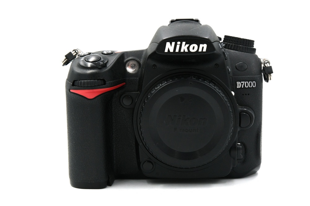 Зеркальный фотоаппарат Nikon D7000 Body (состояние 5) (б/у)