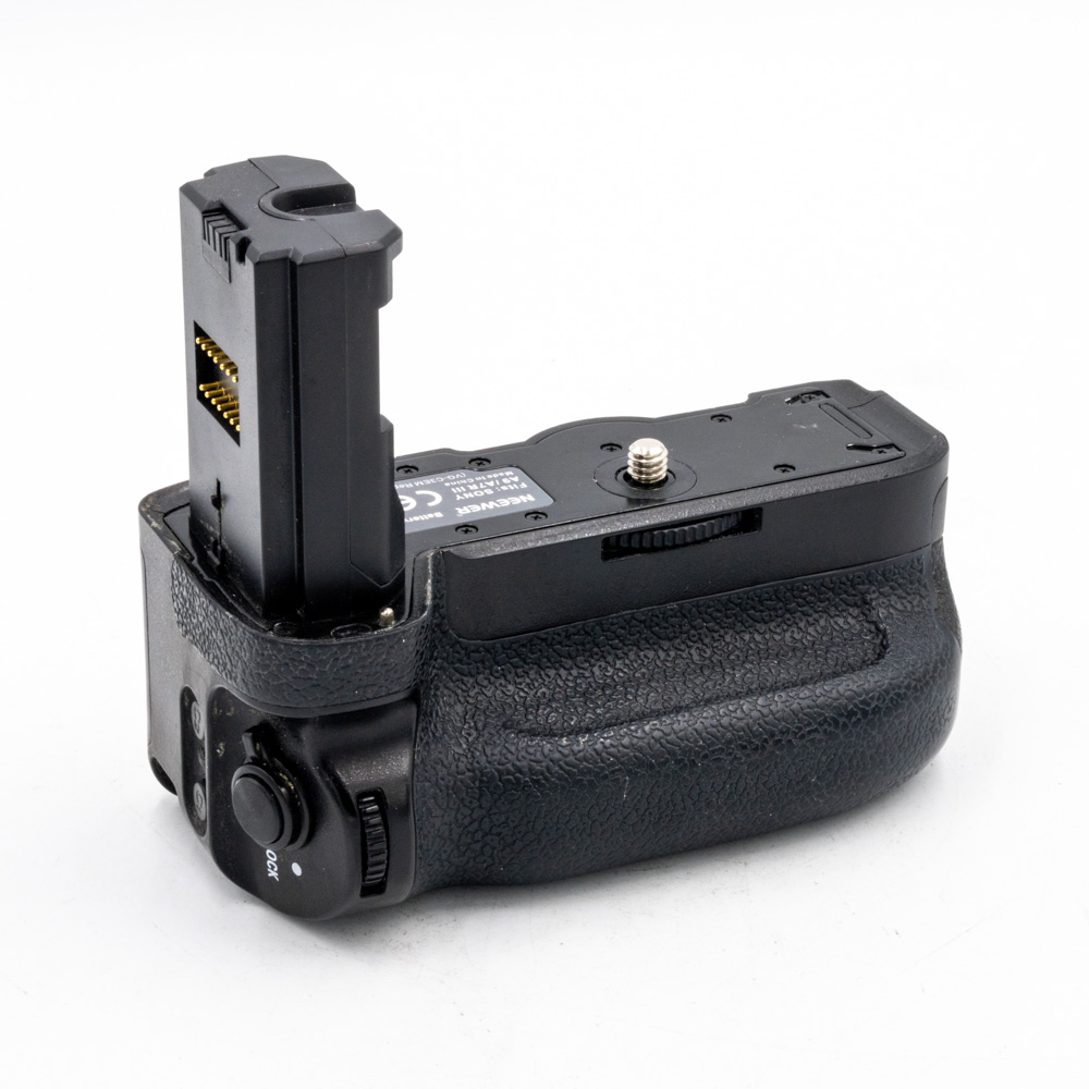 Батарейный блок Neewer Battery Grip A9 / A7RIII, аналог VG-C3EM (состояние 4) (б/у)