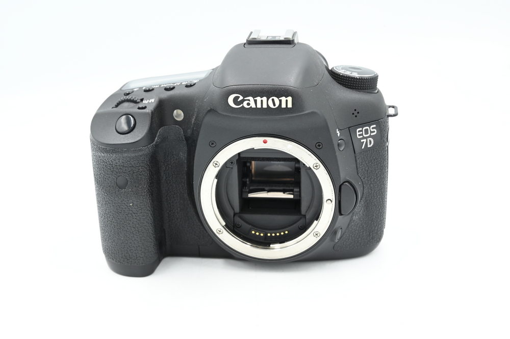 Зеркальный фотоаппарат Canon EOS 7D Body (состояние 5-) (б/у)