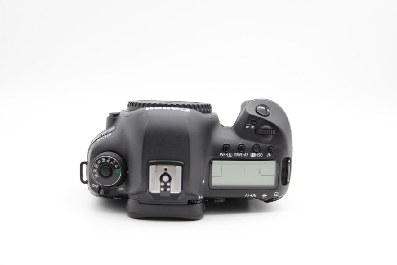 Зеркальный фотоаппарат Canon EOS 5D Mark IV body (cостояние 4-) (б/у)