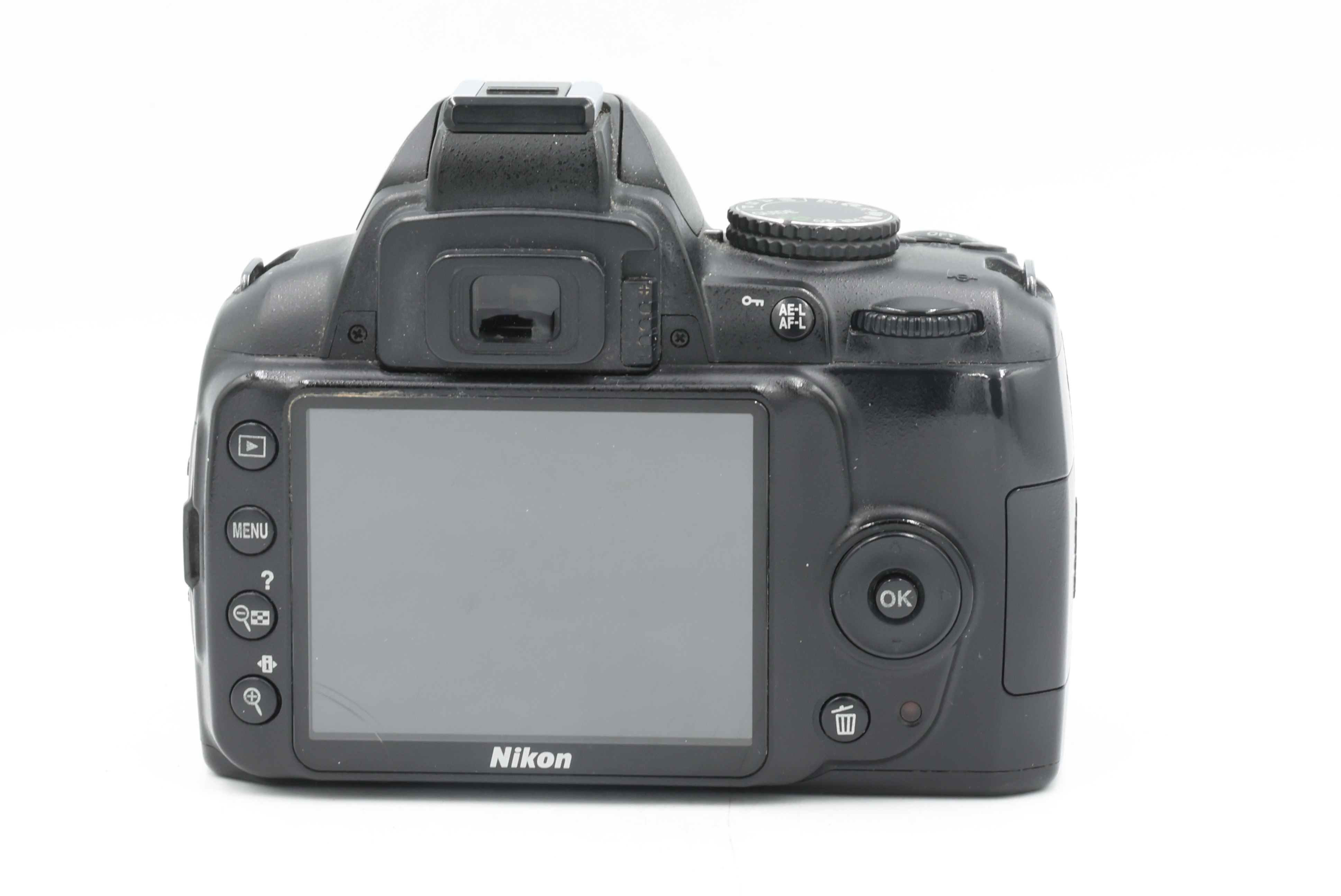 Зеркальный фотоаппарат Nikon D3000 Body (состояние 5-) (б/у)