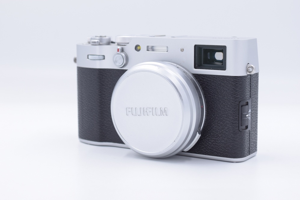 Компактный фотоаппарат Fujifilm X100V Silver (состояние 5) (б/у)