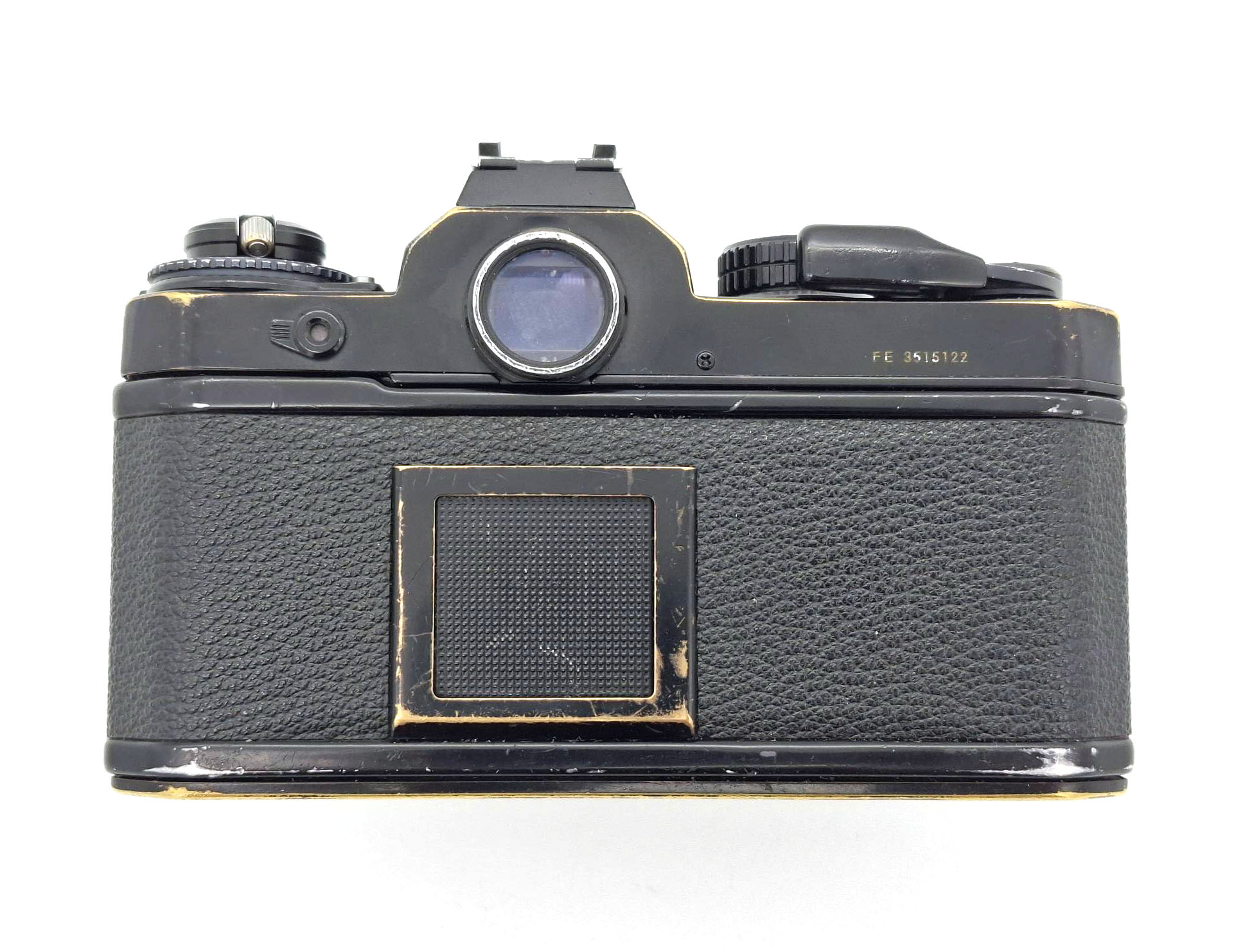 Пленочный фотоаппарат Nikon FE, черный (состояния 4) (б/у)