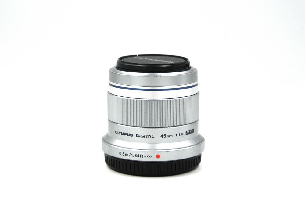 Объектив Olympus M.ZUIKO Digital 45mm f/1.8 silver (cocтояние 5) (б/у)