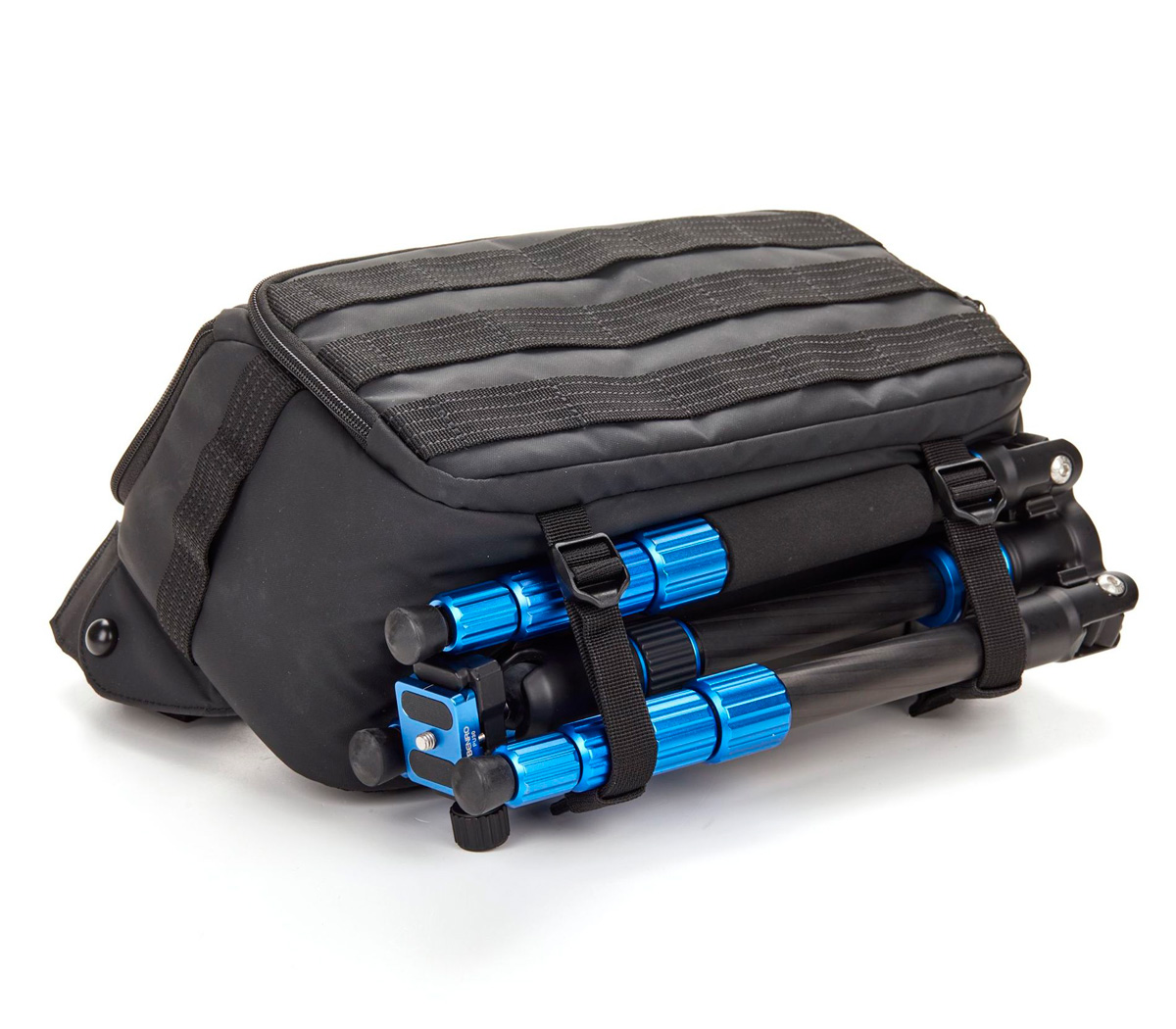 Сумка Tenba Axis v2 Tactical 6L Sling Bag черная