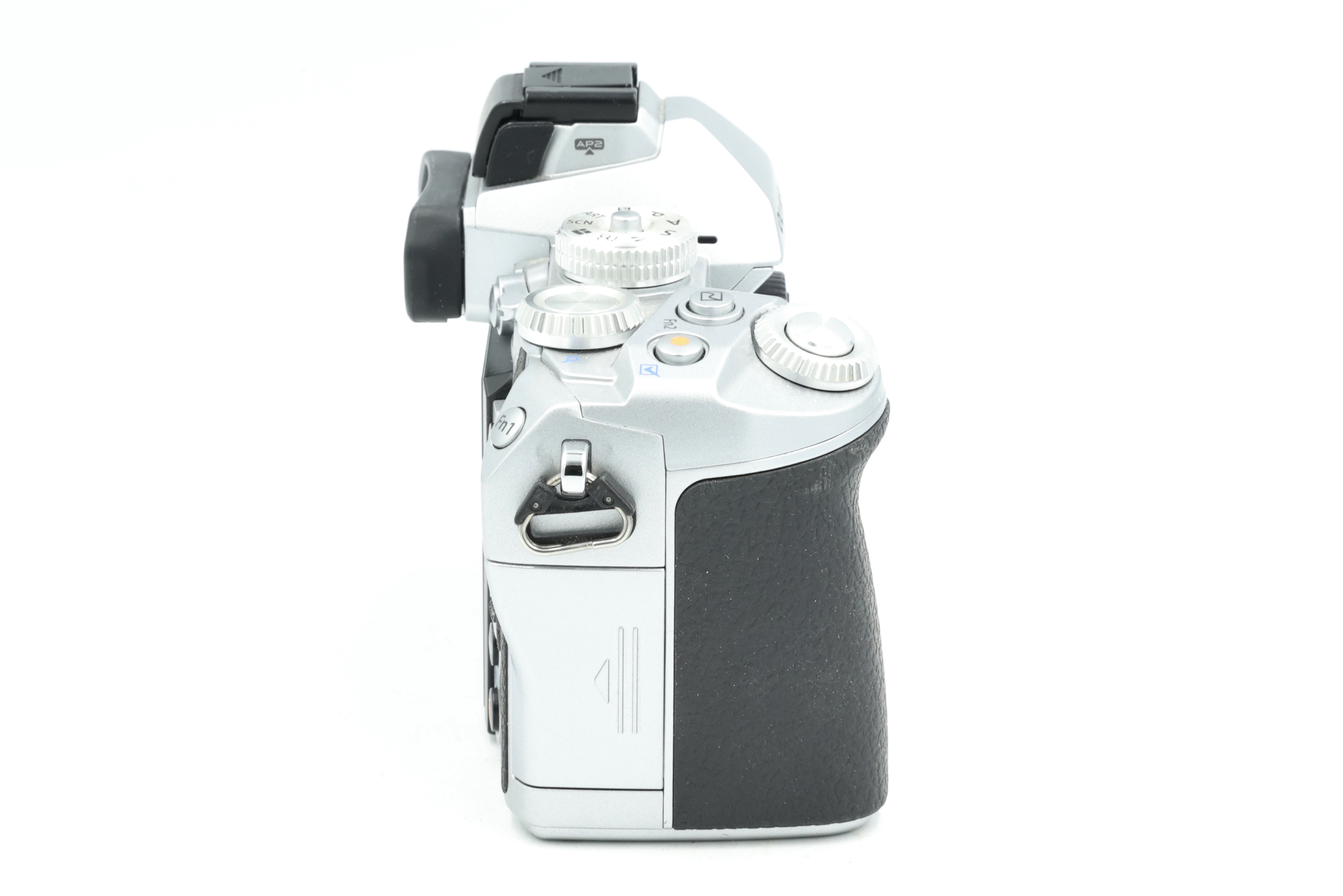 Беззеркальный фотоаппарат Olympus OM-D E-M1 Body Silver (состояние 5-) (б/у)