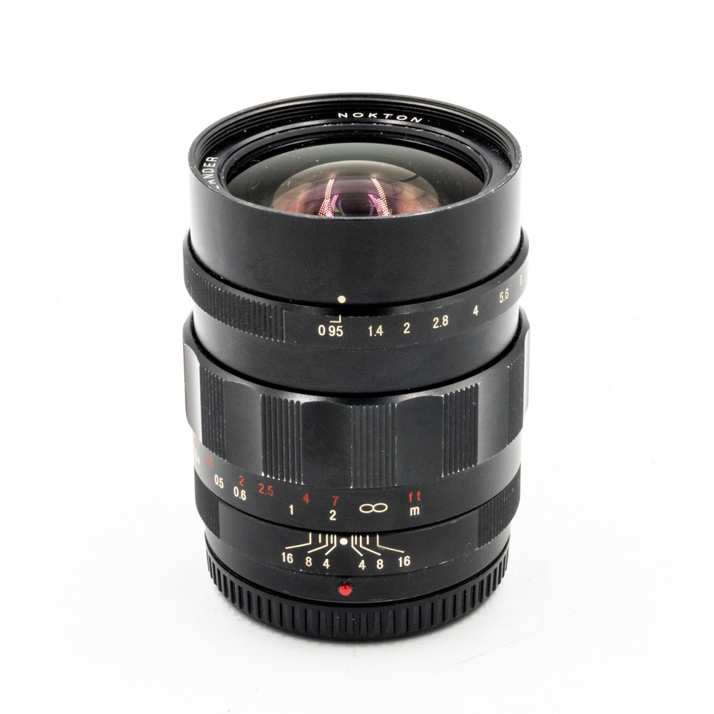 Объектив Voigtlander 25mm f/0.95 Nokton Micro 4/3 (состояние 4) (б/у)