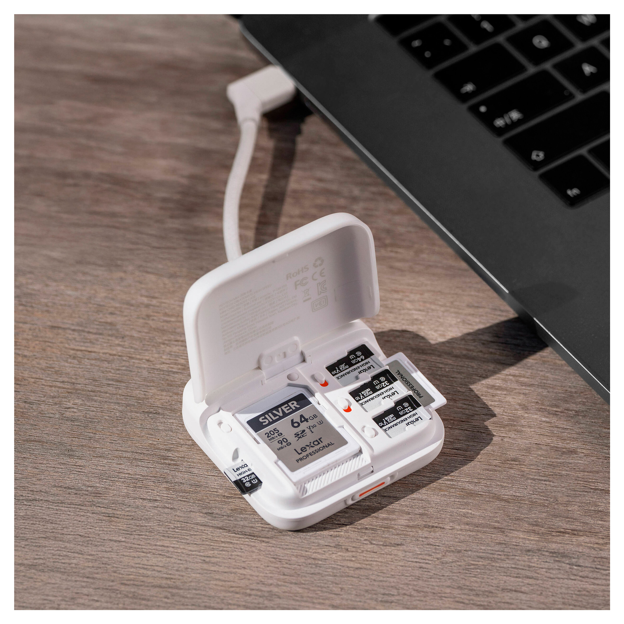 Карт-ридер и чехол PGYTECH CreateMate Mini, SD UHS II / microSD, Ivory White
