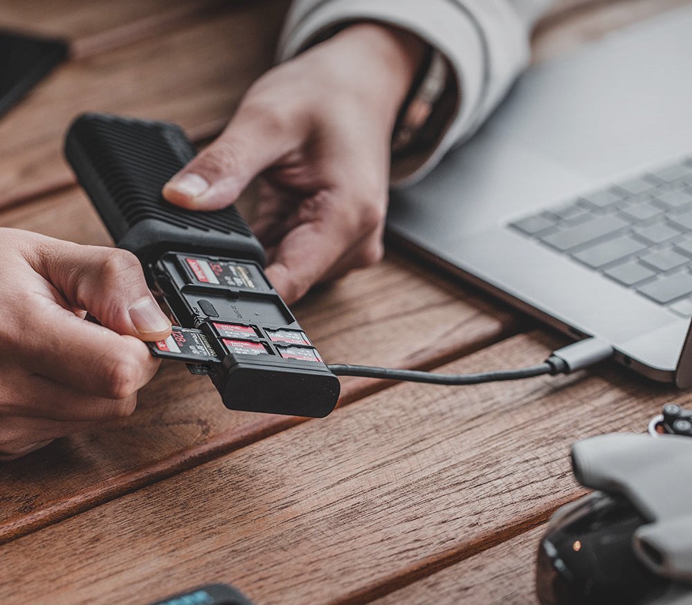 Карт-ридер и чехол PGYTECH CreateMate, SD / microSD, черный