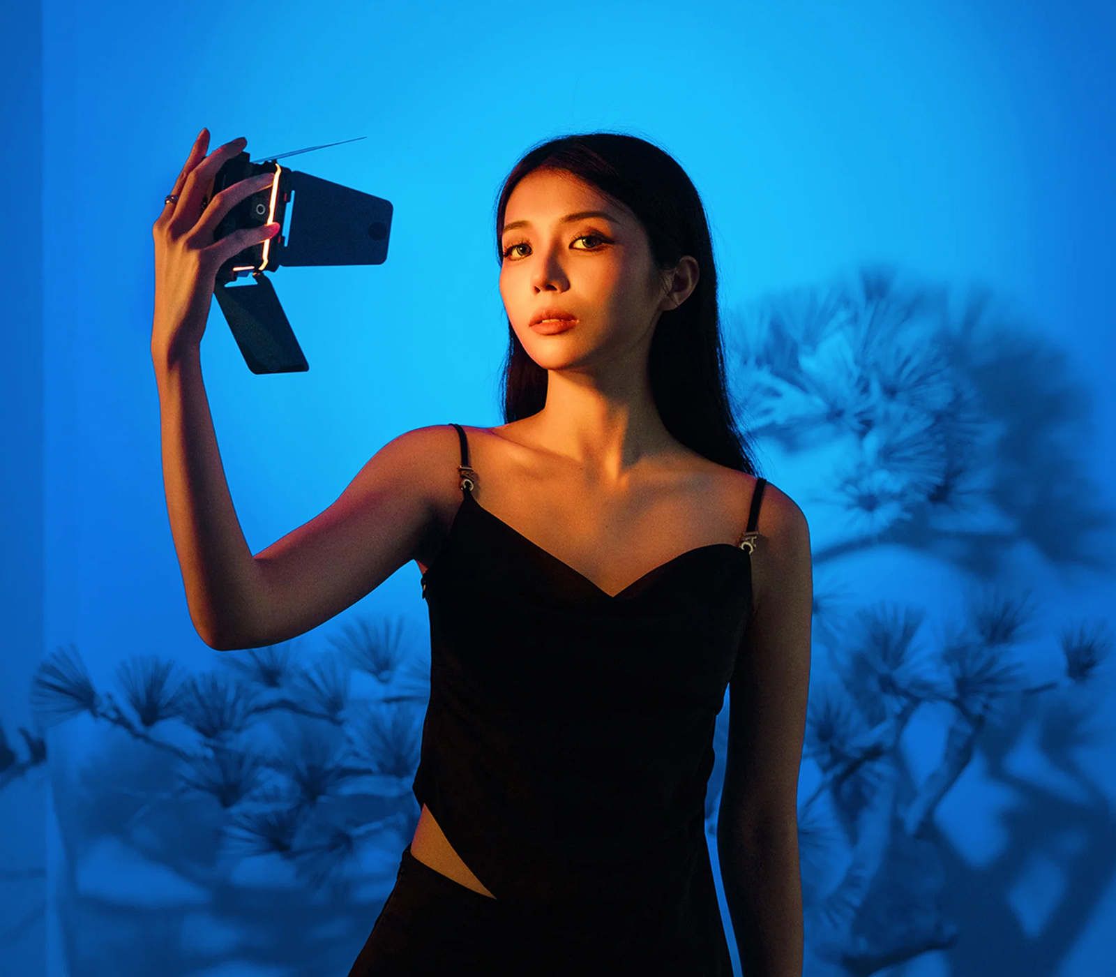 Осветитель Zhiyun CINEPEER CM15, 2500-10000К, RGB, 15 Вт