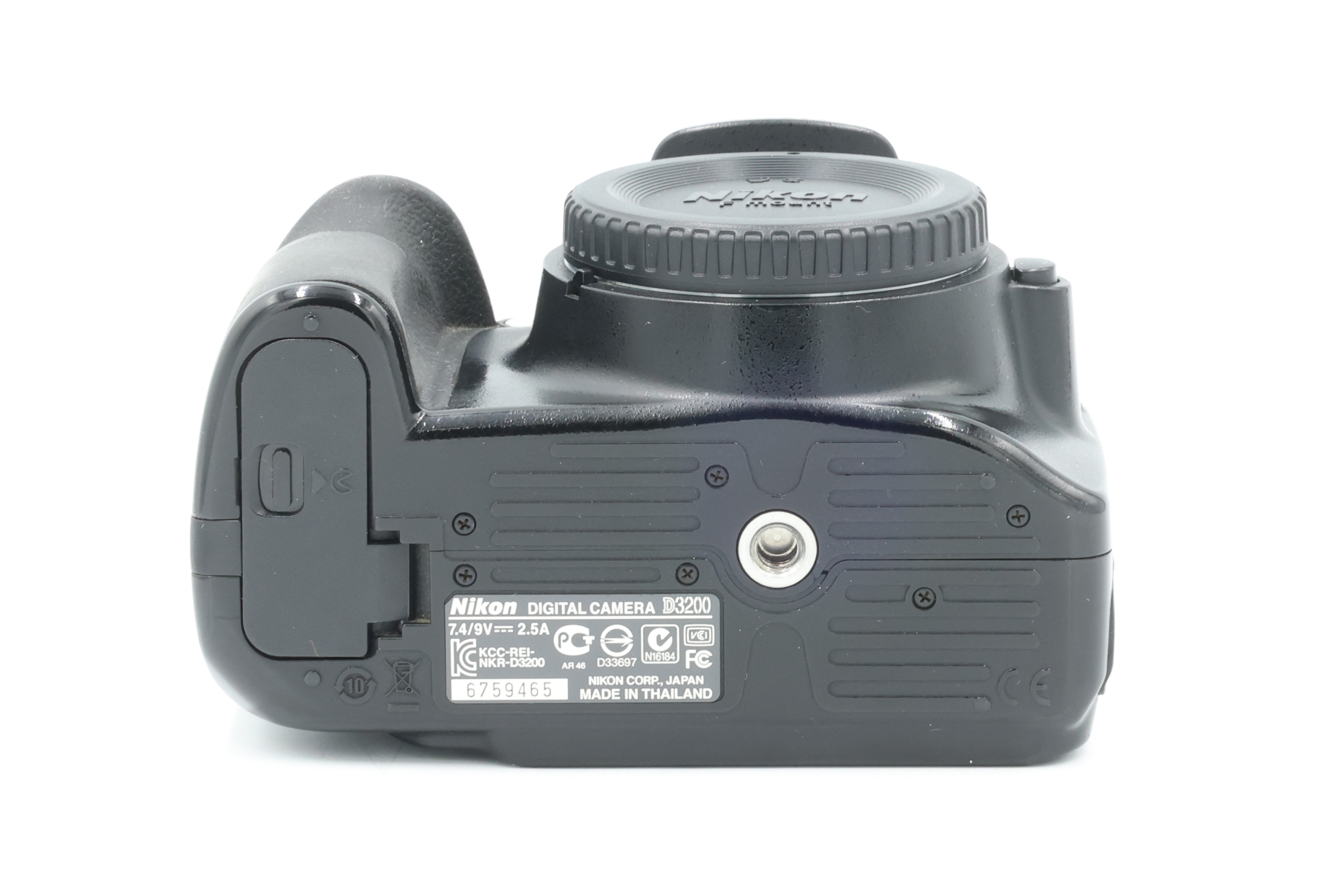 Зеркальный фотоаппарат Nikon D3200 Body (состояние 4) (б/у)