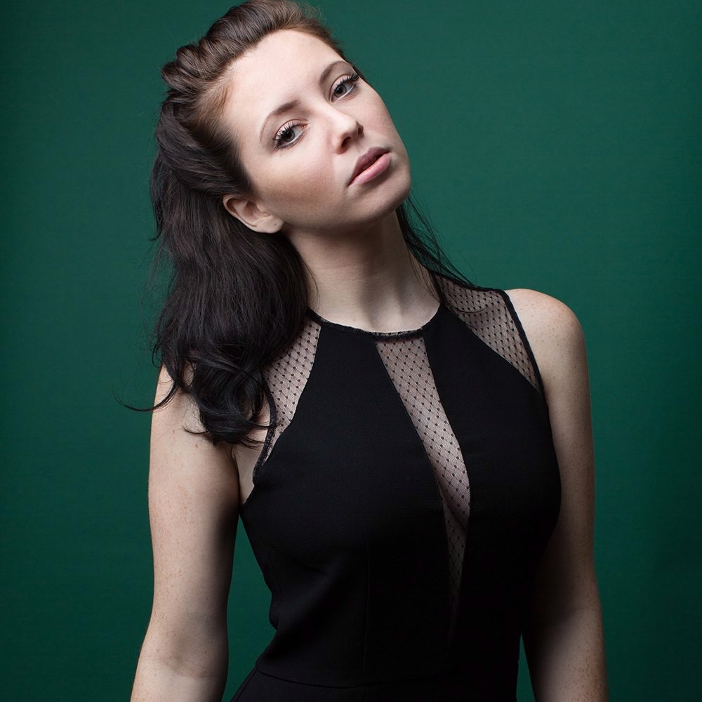 Фон Savage SA 18-12 Evergreen, бумажный, 2.72x11 м, темно-зеленый