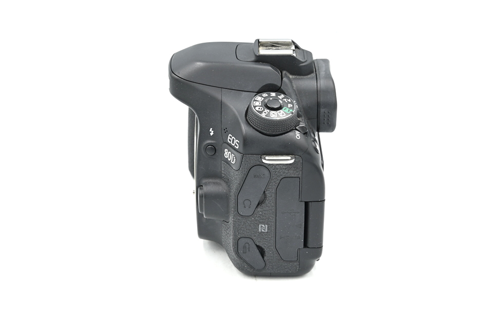 Зеркальный фотоаппарат Canon EOS 80D Body (состояние 5-) (б/у)