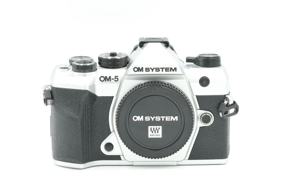 Беззеркальный фотоаппарат OM System OM-5 Mark II Body, серебристый (состояние 5) (б/у)